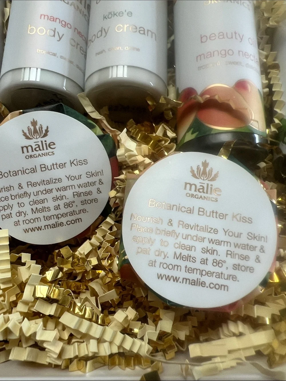 MALIE ORGANICS ASSORTMENT OF PRODUCTS FOR BODY & BATH NIB